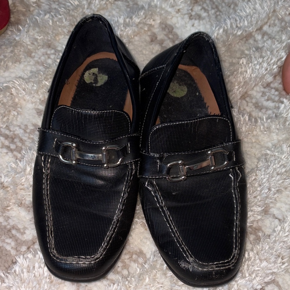 Akademiks Black Leather Loafers with Silver Buckle